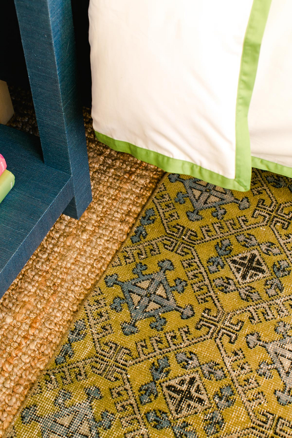 Cách sử dụng thảm khi trang trí phòng ngủ