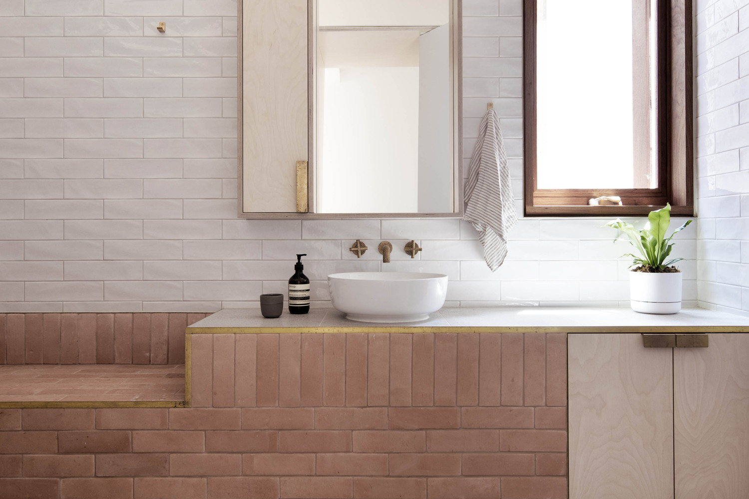 Direction subway tile teracotta and white bathroom ideas 