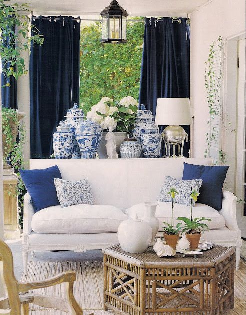 Trang trí nội thất với nền xanh sứ