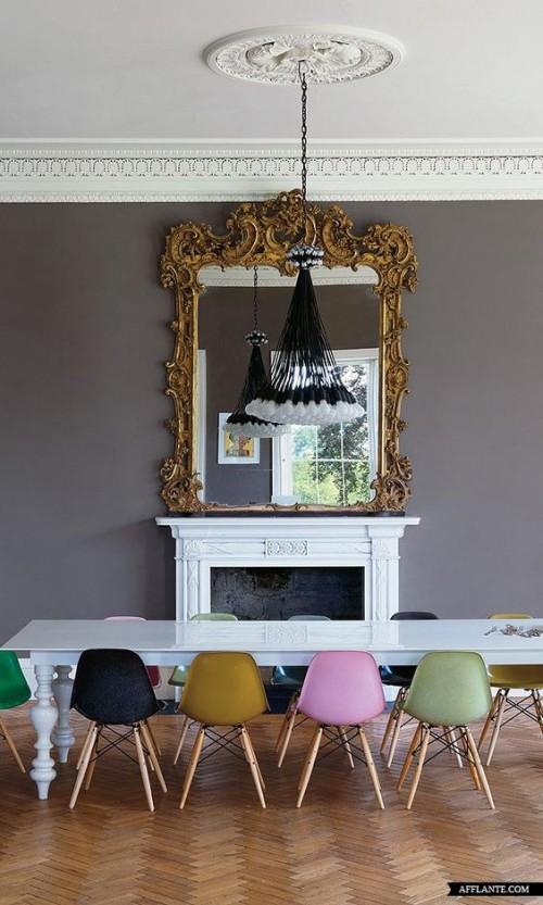 Thiết kế phòng bếp đầy cách điệu và cá tính cùng bộ ghế Eames nhiều màu