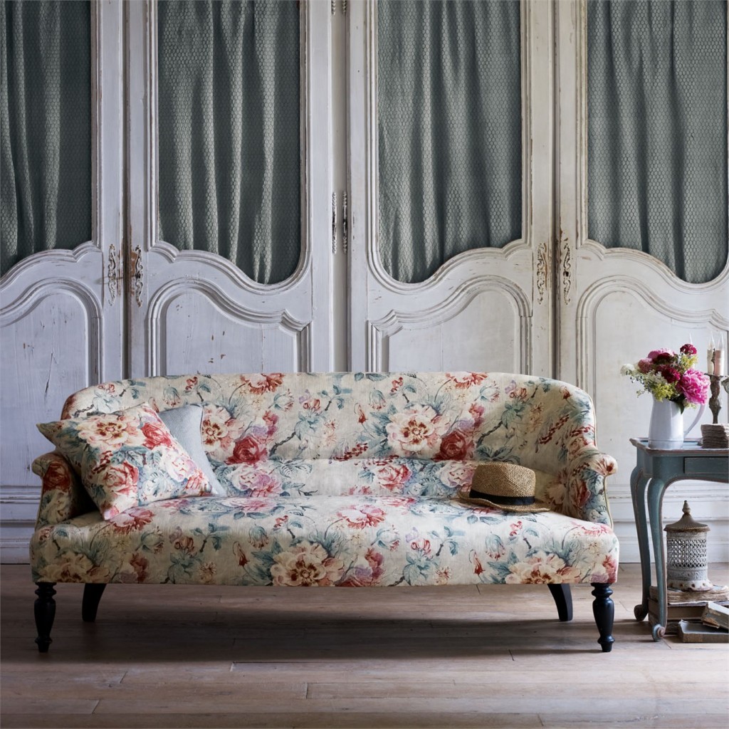 mẫu sofa hoa vintage nữ tính 
