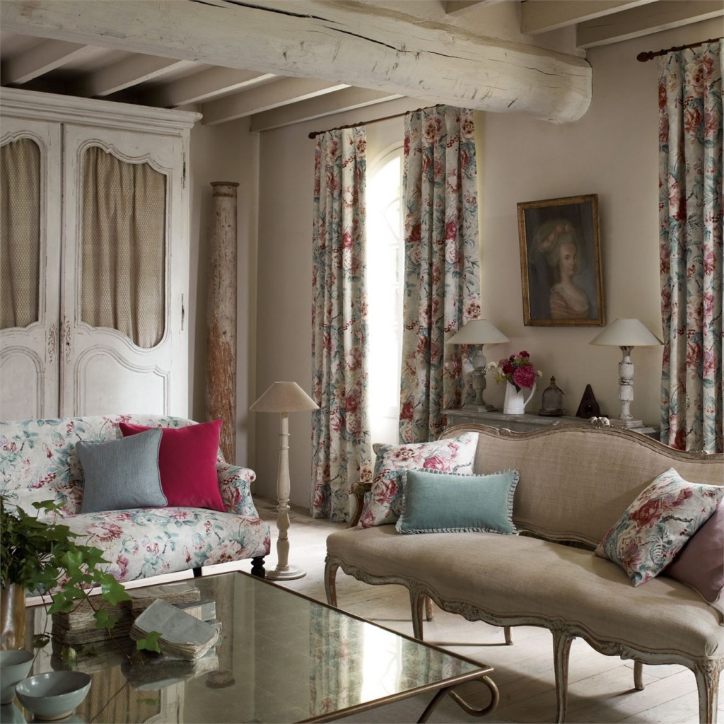 Kết hợp mẫu sofa hoa vintage với phong cách nhà ở cổ điển