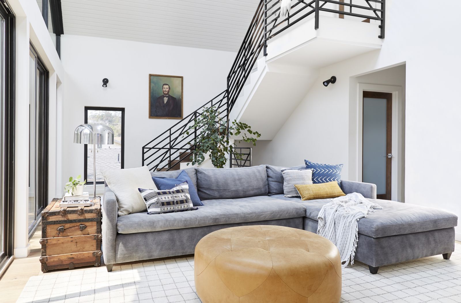 Cách kết hợp gối sofa trong nội thất phòng khách theo phong cách kiểu Scandinavian