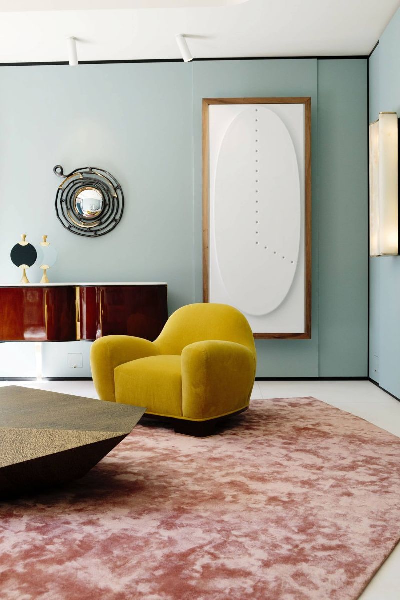 Sắm những đồ nội thất có hình dạng hơi trừu tượng và mang tính nghệ thuật là một chắc tuyệt vời để khiến căn phòng thêm hoàn hảo với sự kết hợp màu sắc này