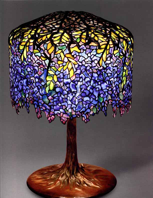 Chiếc đèn Cây Đậu Tía - Wisteria Tiffany